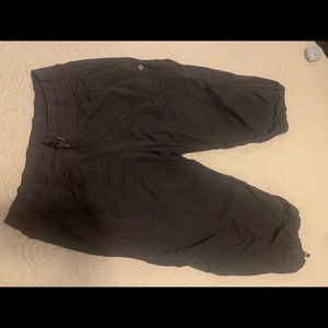Lululemon crop Capri joggers